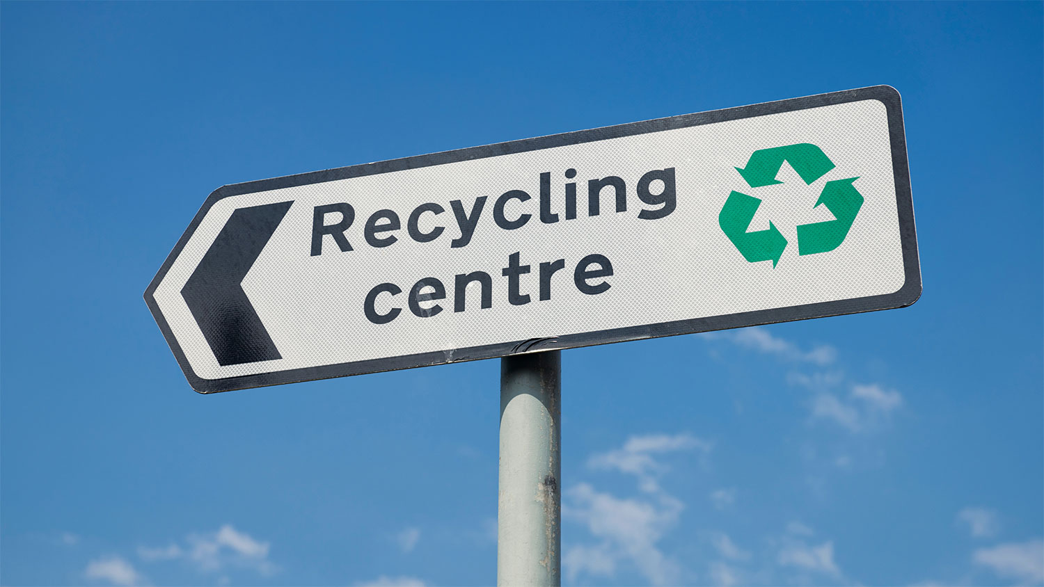 What-really-happens-at-recycling-centres